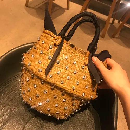 Bolsa de Palha com Pedras