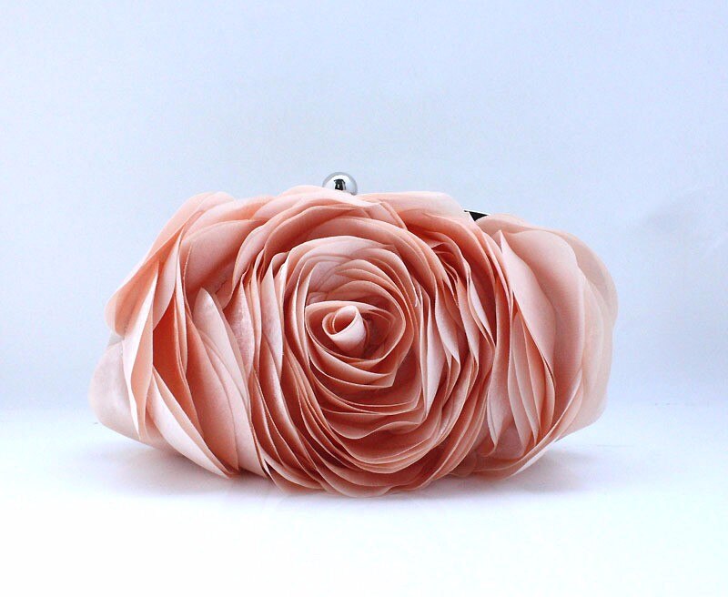 Bolsa Clutch em Formato de Flor