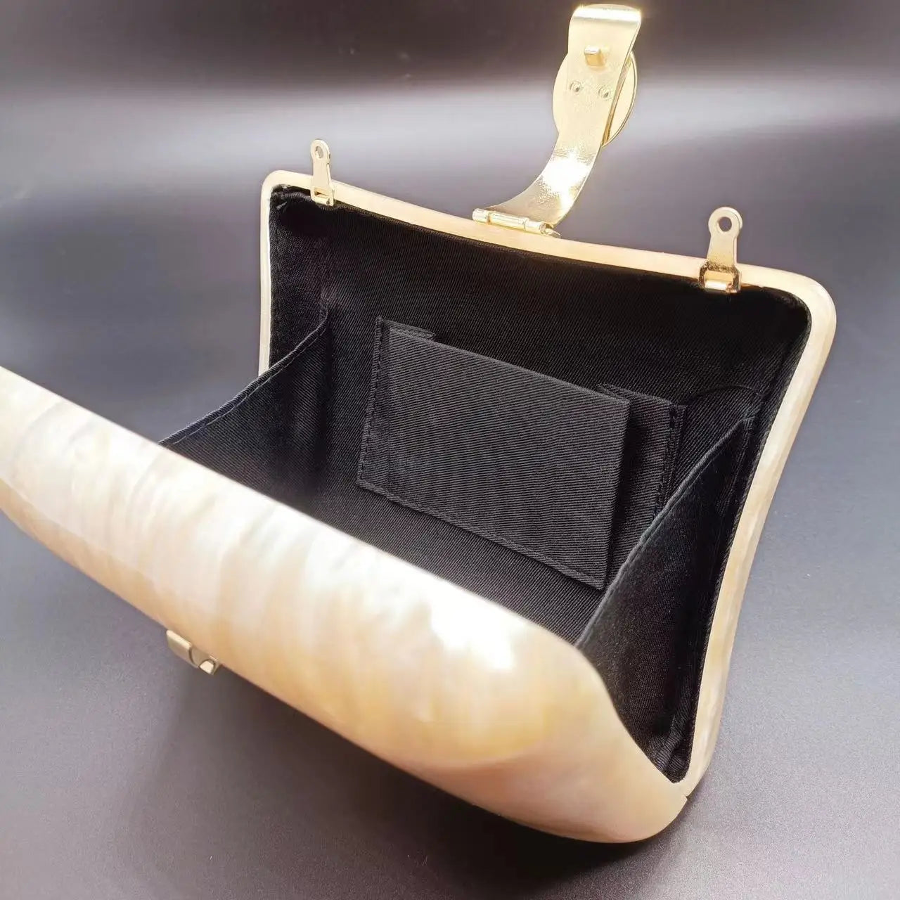 Bolsa Clutch Acrílico Detalhe de Pedra
