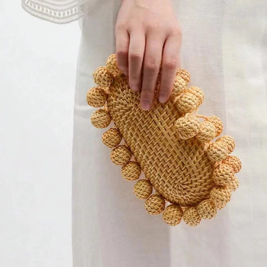 Bolsa Clutch Oval em Palha