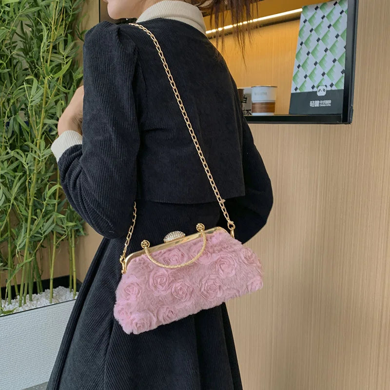 Bolsa Clutch Veludo com Rosas