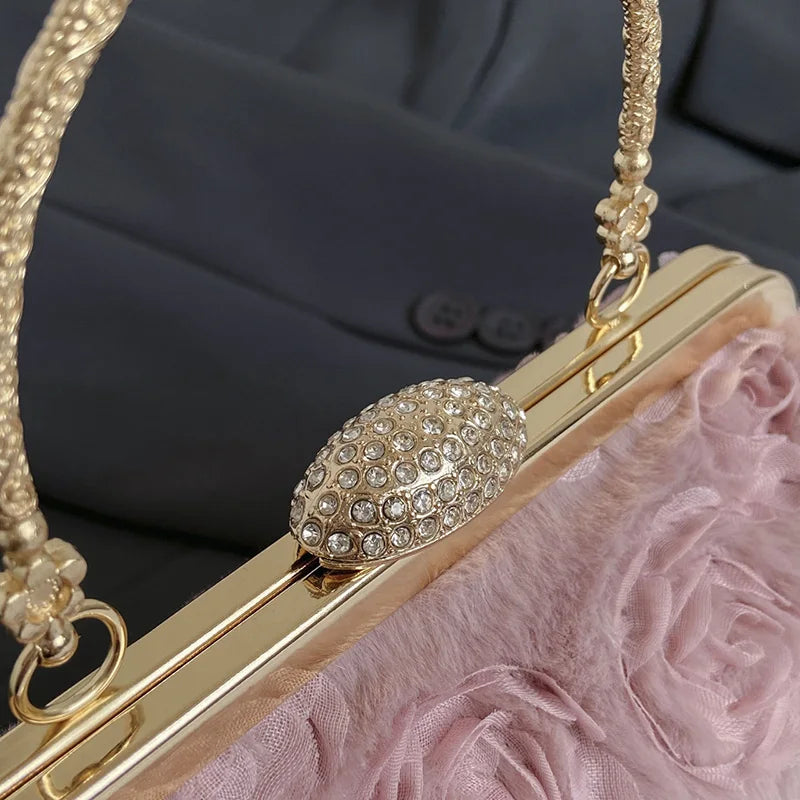 Bolsa Clutch Veludo com Rosas