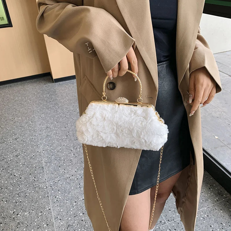Bolsa Clutch Veludo com Rosas